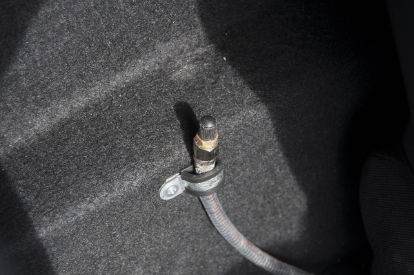 Тонна груза в полунесущем кузове: тест-драйв Lada Prima от завода ПромТех