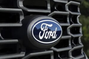 Ford сокращает производство электромобилей