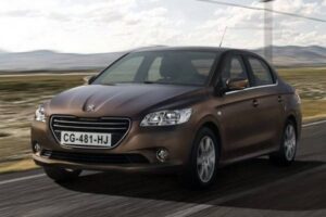 Доступный в России, во Франции не продаётся — Peugeot 301