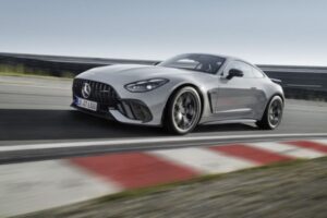 Представлен трековый суперкар Mercedes-AMG GT 63 Pro