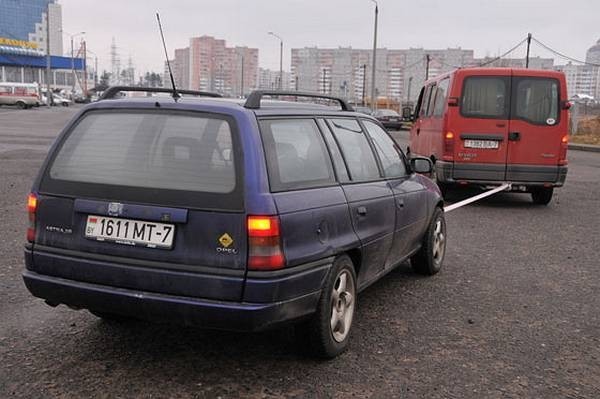 Как буксировать автомобиль на механике и АКПП?