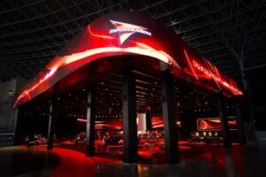 Ferrari World на острове Яс в Абу-Даби провела показ первой киберспортивной арены Ferrari  