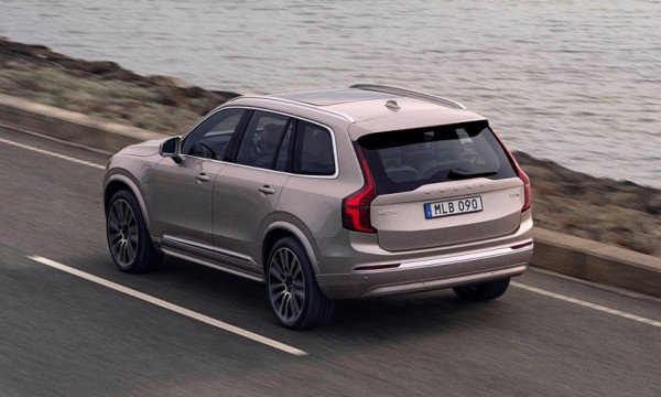 Volvo XC90 остался в строю: второй рестайлинг